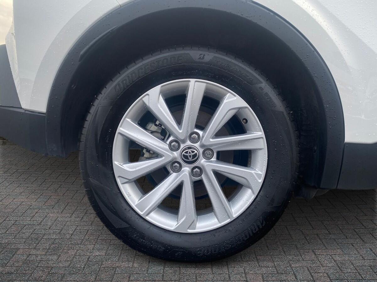 Used Toyota C-HR 2025 for sale - 76671020: Photo 6