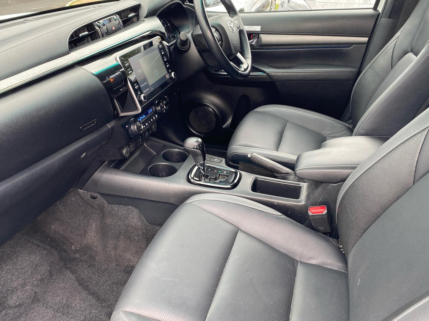 Used Toyota Hilux 2024 for sale - 76296939: Photo 10