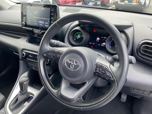 Used Toyota Yaris 2023 for sale - 76111430: Photo 8