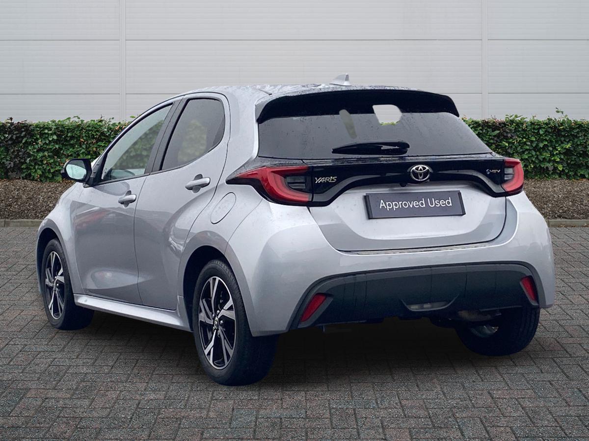 Used Toyota Yaris 2024 for sale - 77388543: Photo 2