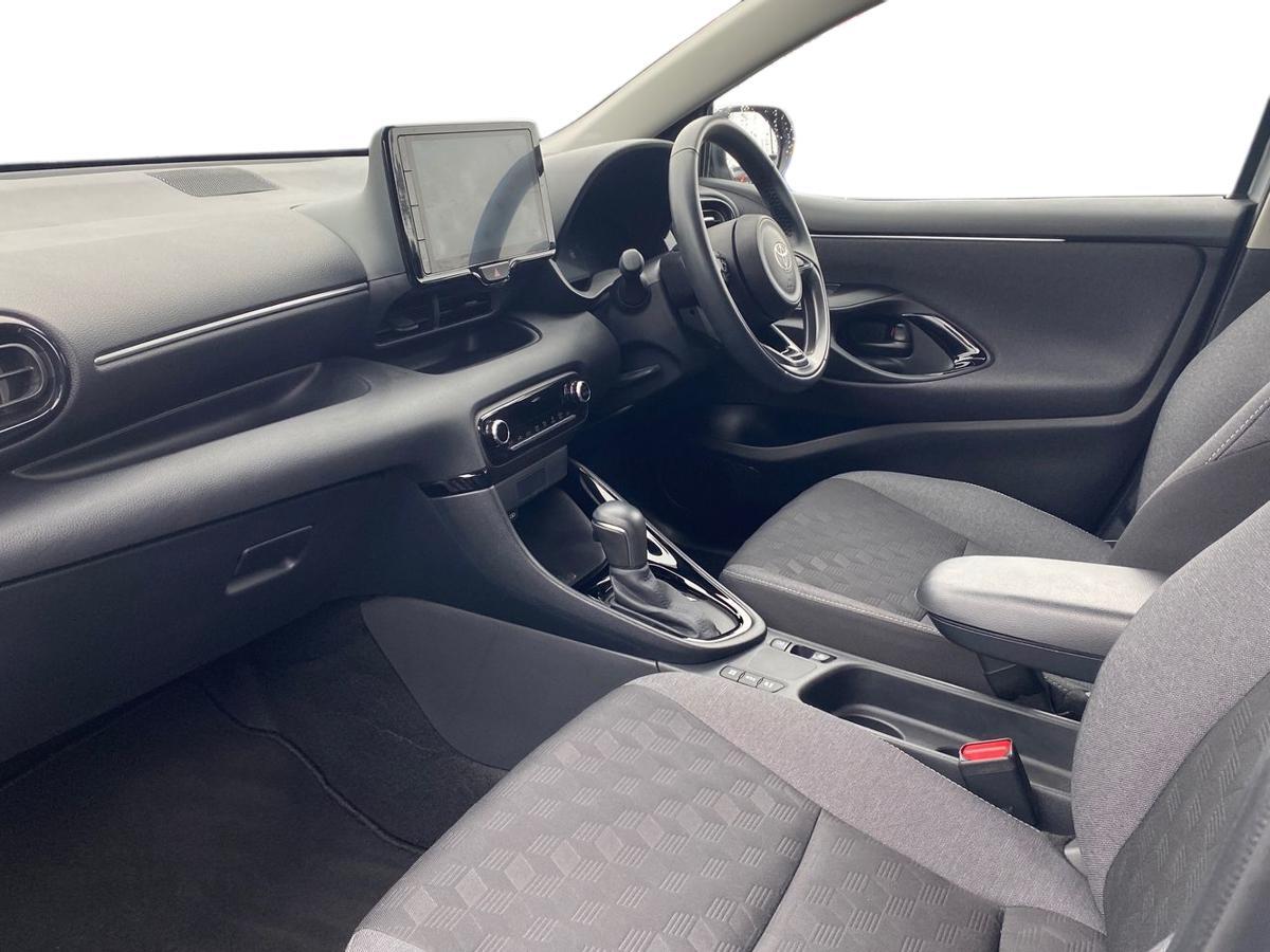 Used Toyota Yaris 2024 for sale - 77388543: Photo 7