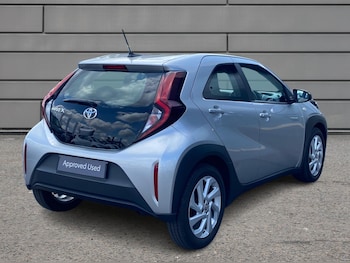 Used Toyota Aygo X 2023 for sale - 76110949: Photo 2