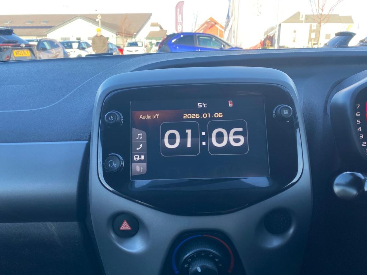 Used Toyota AYGO 2019 for sale - 77332563: Photo 11