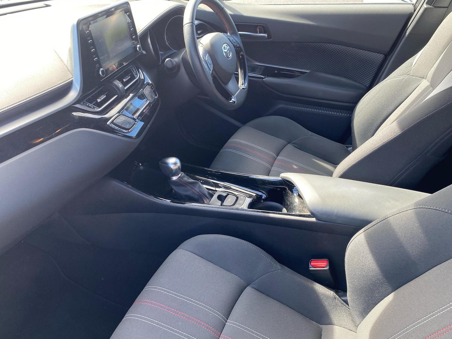 Used Toyota C-HR 2021 for sale - 76110921: Photo 10