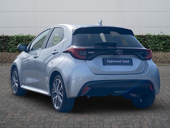Used Toyota Yaris 2025 for sale - 79077279: Photo