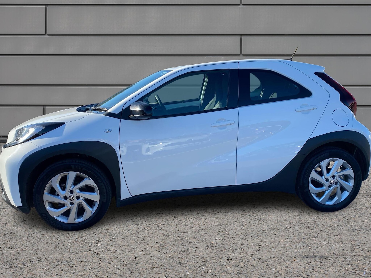 Used Toyota Aygo X 2024 for sale - 76730652: Photo 17