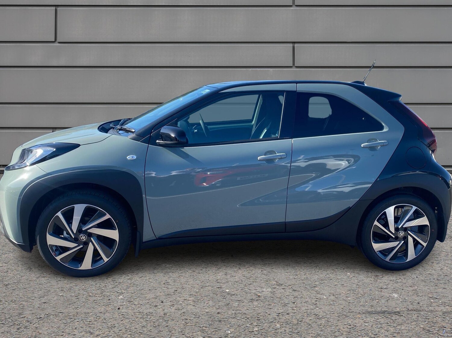 Used Toyota Aygo X 2025 for sale - 76730636: Photo 17