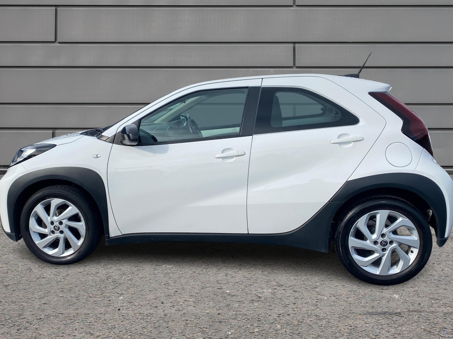 Used Toyota Aygo X 2022 for sale - 76338471: Photo 17