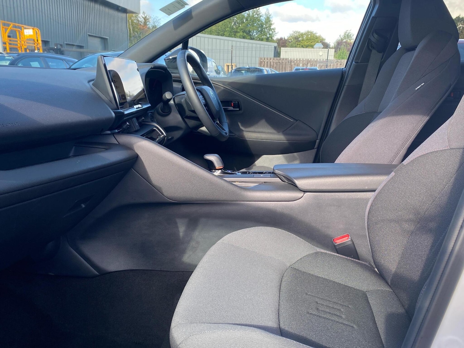Used Toyota C-HR 2024 for sale - 76111286: Photo 10