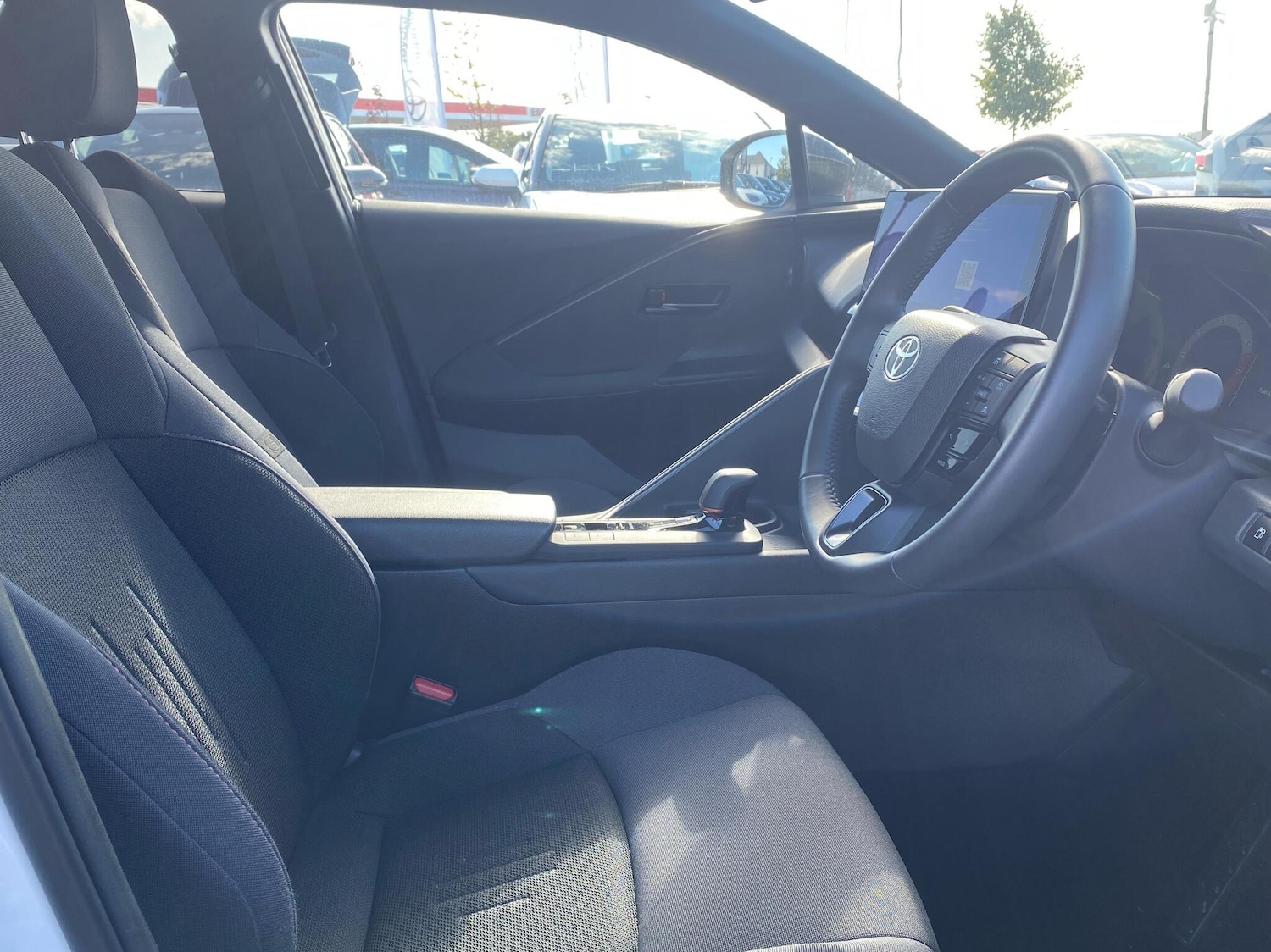 Used Toyota C-HR 2024 for sale - 76111286: Photo 11