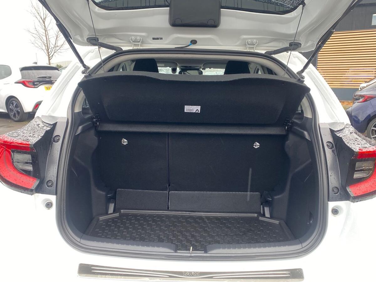 Used Toyota Yaris 2024 for sale - 77307078: Photo 10