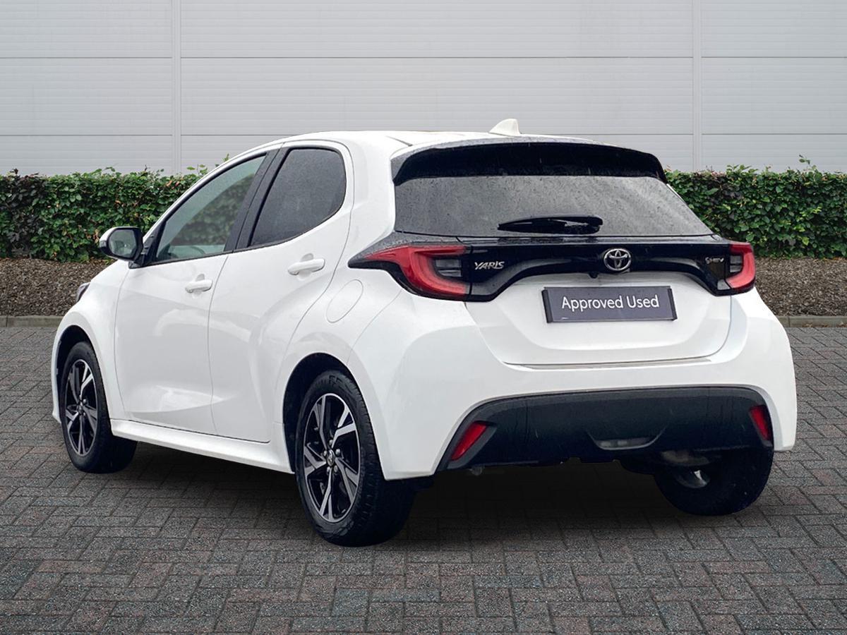 Used Toyota Yaris 2024 for sale - 77307078: Photo 2