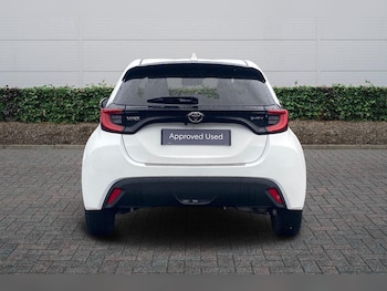 Used Toyota Yaris 2024 for sale - 77307078: Photo