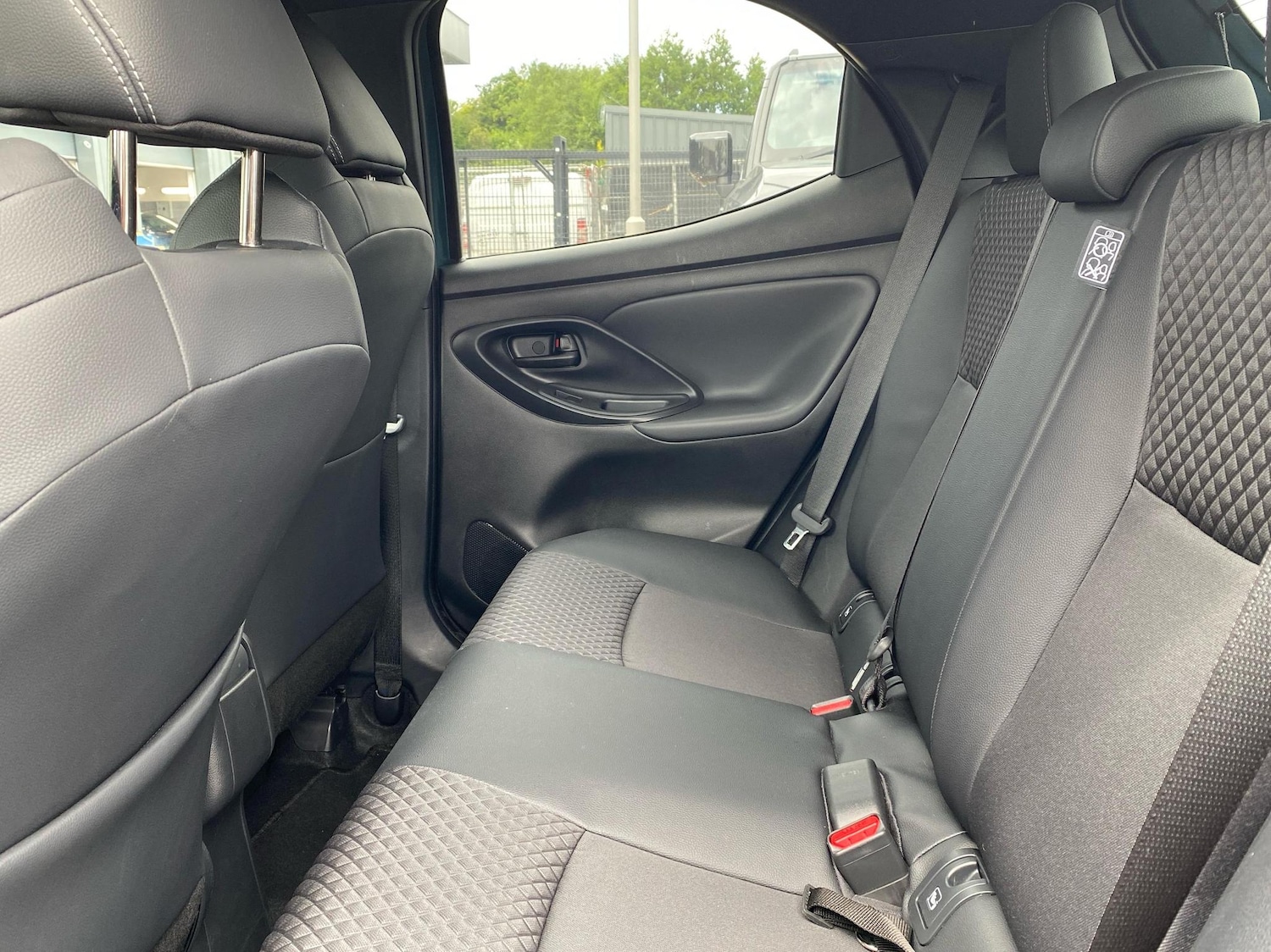 Used Toyota Yaris 2025 for sale - 76730671: Photo 12