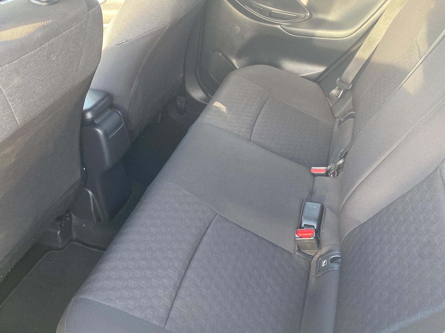 Used Toyota Yaris 2022 for sale - 76338422: Photo 12
