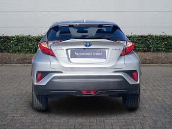 Used Toyota C-HR 2017 for sale - 77884811: Photo