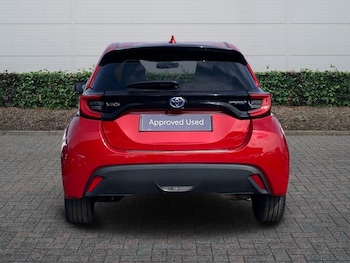 Used Toyota Yaris 2023 for sale - 77613724: Photo