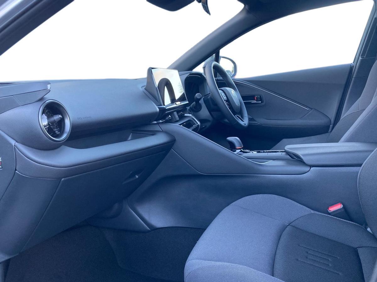 Used Toyota C-HR 2025 for sale - 77013419: Photo 7