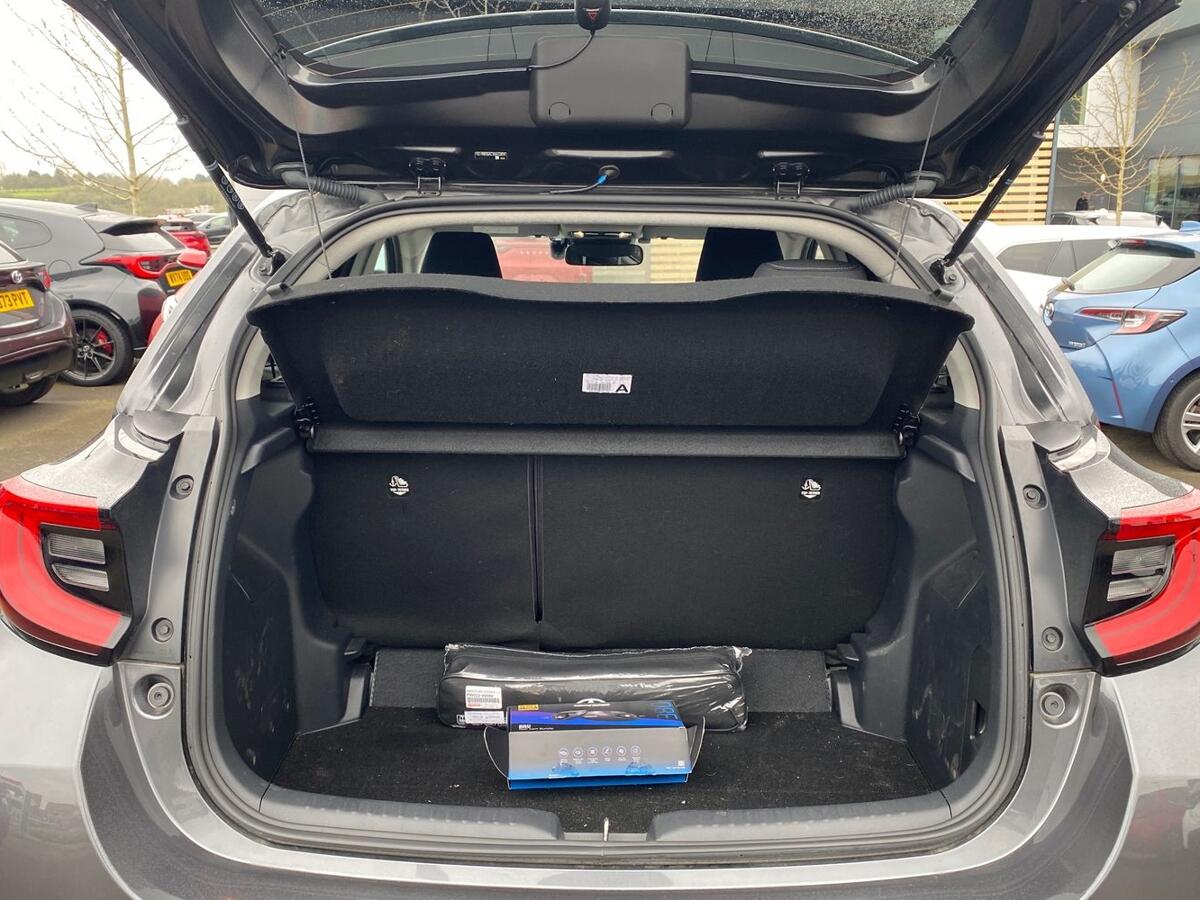 Used Toyota Yaris 2024 for sale - 77959351: Photo 10