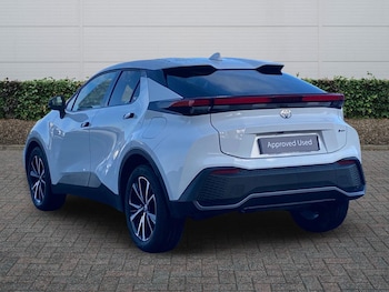 Used Toyota C-HR 2024 for sale - 77512180: Photo
