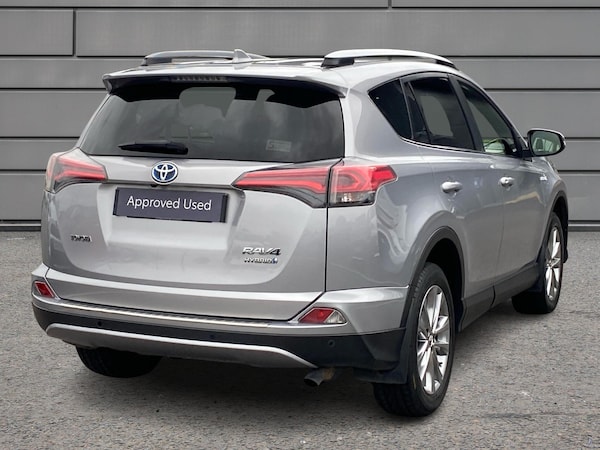 Used Toyota RAV4 2017 for sale - 76261157: Photo 2