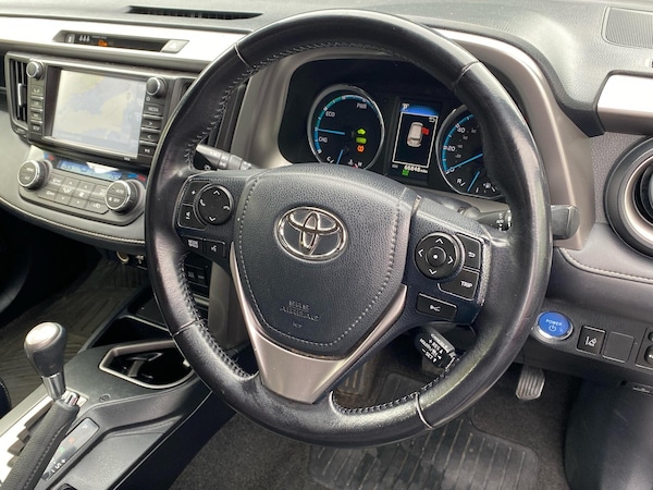 Used Toyota RAV4 2017 for sale - 76261157: Photo 8