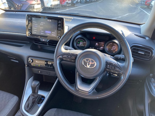 Used Toyota Yaris 2023 for sale - 76110562: Photo 6