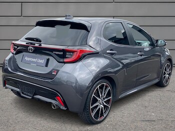 Used Toyota Yaris 2023 for sale - 76110584: Photo 2