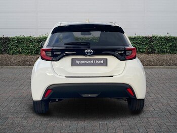 Used Toyota Yaris 2021 for sale - 77512204: Photo