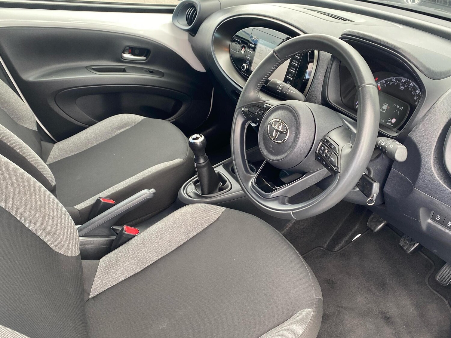 Used Toyota Aygo X 2023 for sale - 76730666: Photo 11