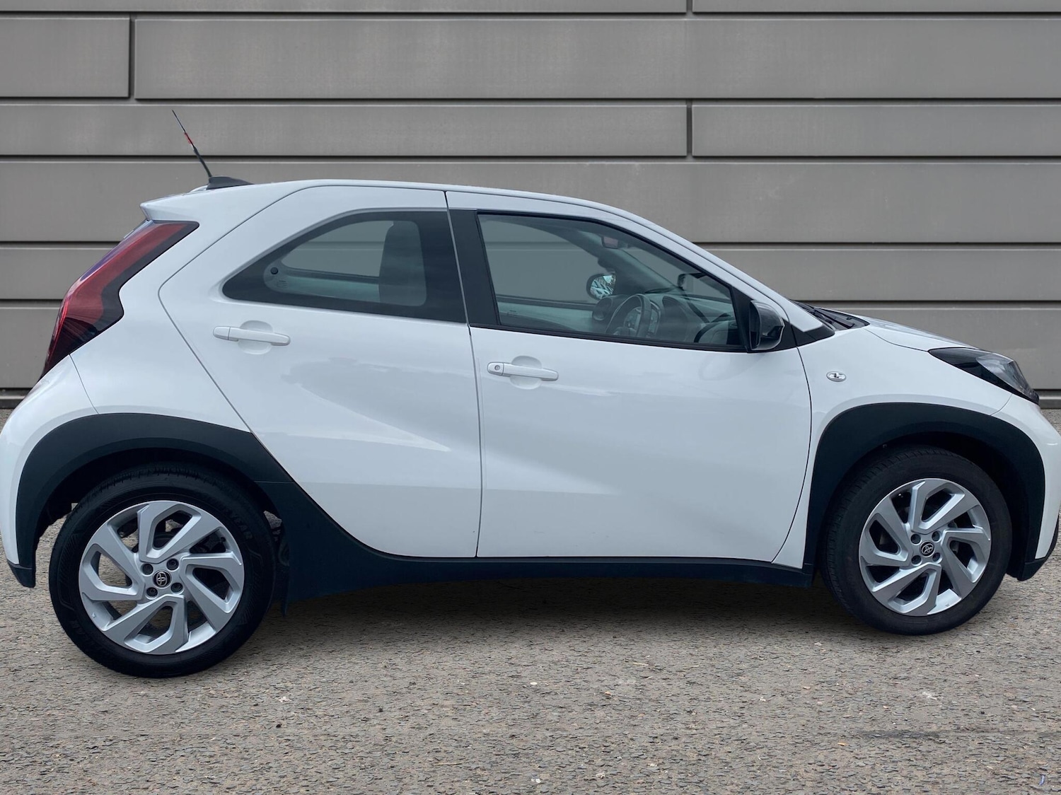 Used Toyota Aygo X 2023 for sale - 76730666: Photo 16