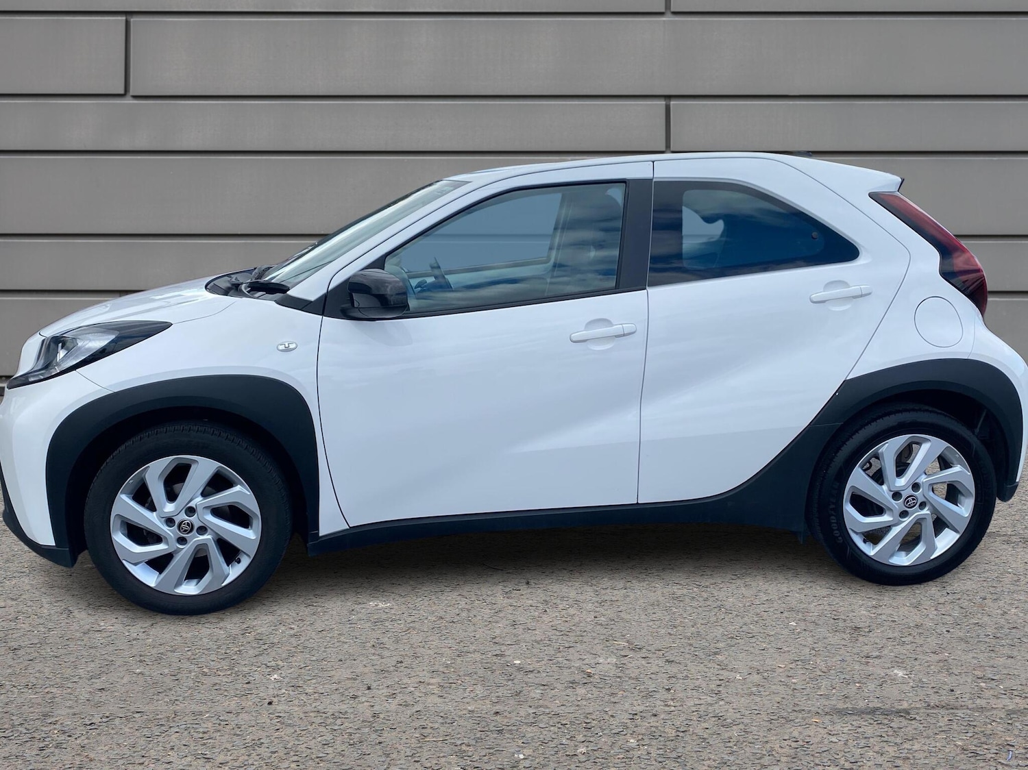 Used Toyota Aygo X 2023 for sale - 76730666: Photo 17