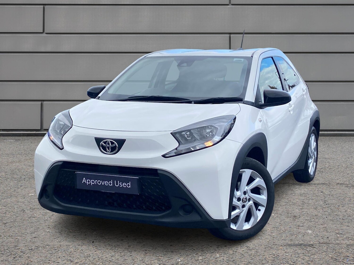 Used Toyota Aygo X 2023 for sale - 76730666: Photo 3