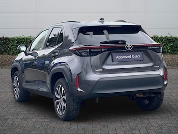 Used Toyota Yaris 2024 for sale - 77539423: Photo