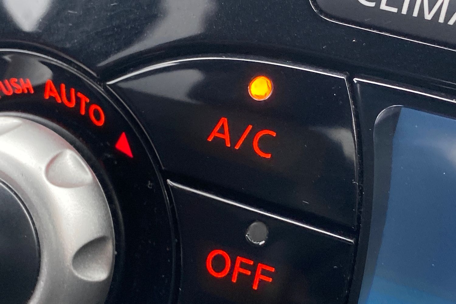 Used Nissan Juke 2018 for sale - 77337557: Photo 31