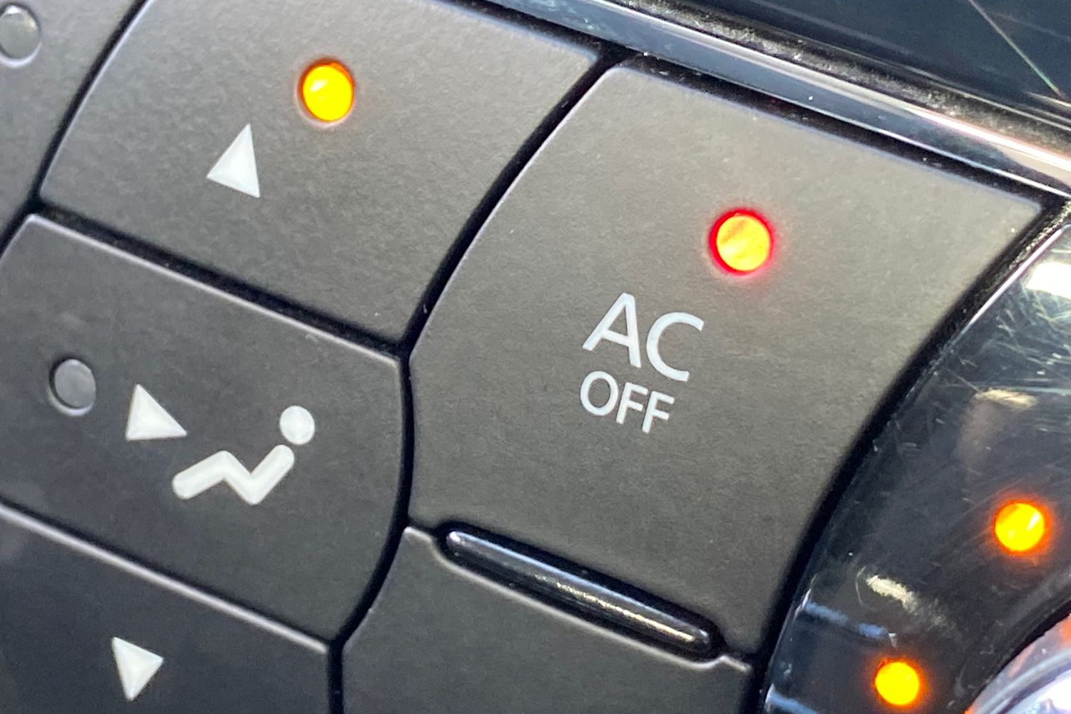 Used Renault Clio 2014 for sale - 76182261: Photo 28
