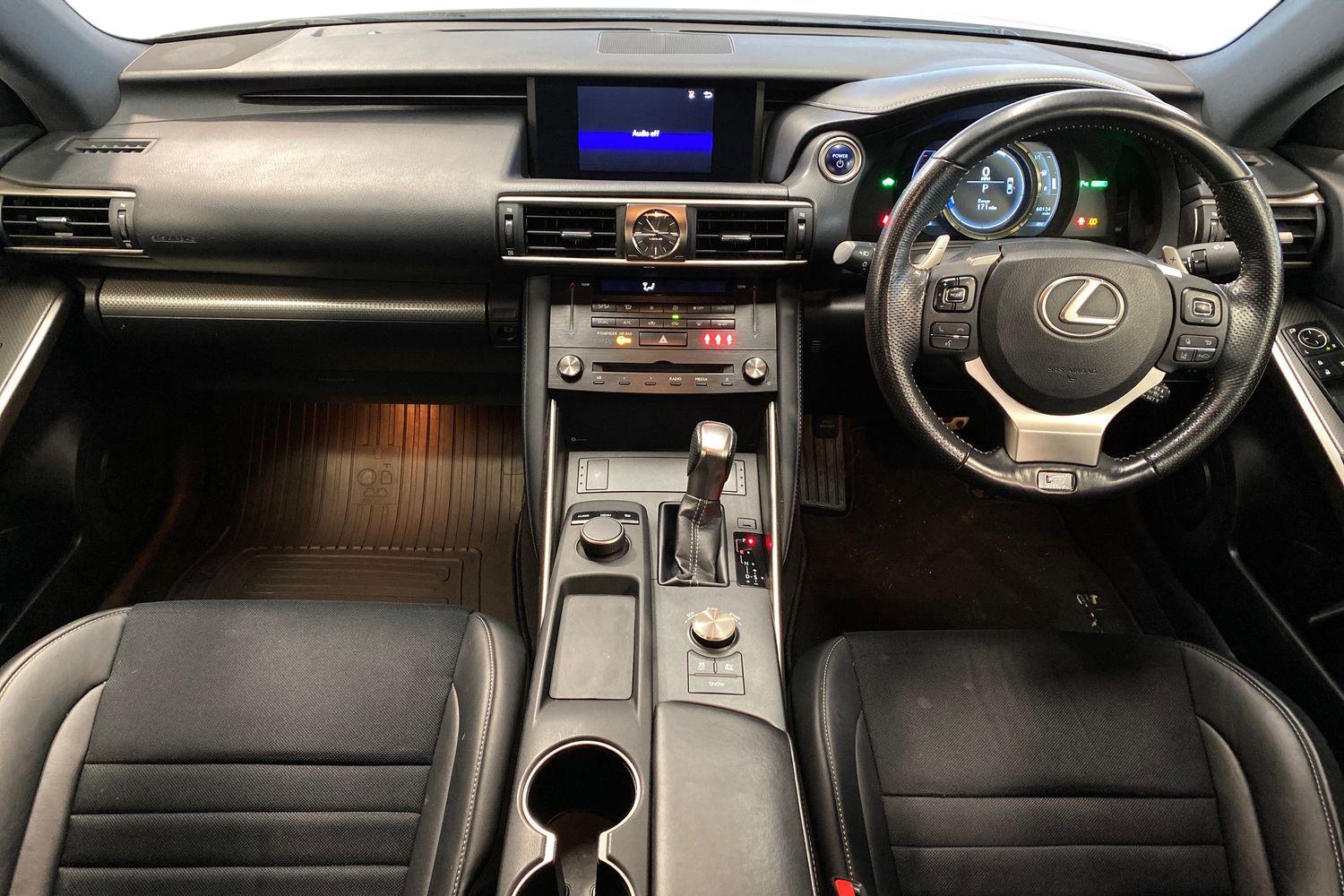 Used Lexus IS 2018 for sale - 77118471: Photo 11