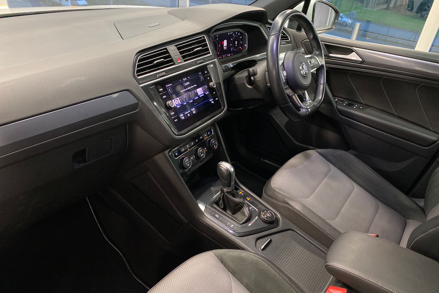 Used Volkswagen Tiguan 2019 for sale - 77114044: Photo 12