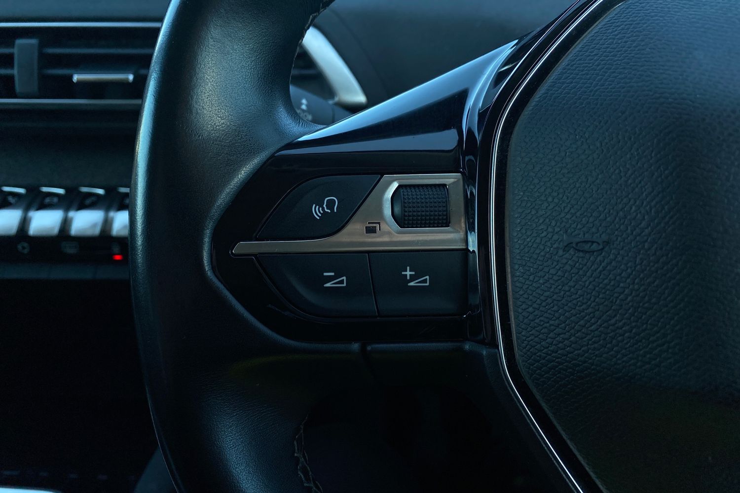 Used Peugeot 3008 2019 for sale - 78122706: Photo 40