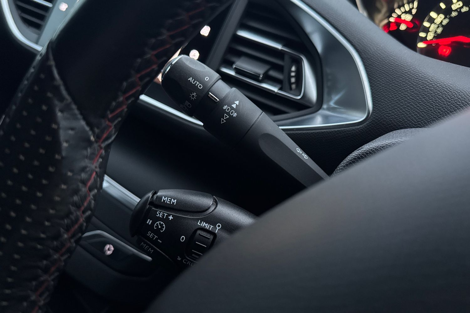 Used Peugeot 308 2019 for sale - 77815127: Photo 42