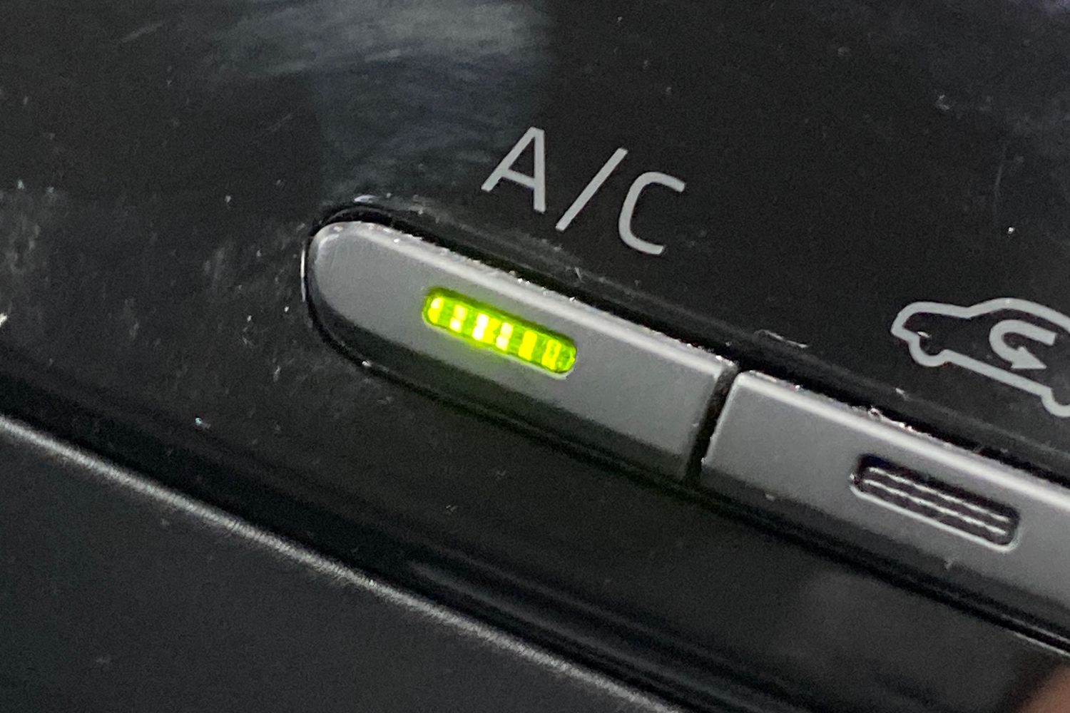 Used Toyota Yaris 2022 for sale - 77272257: Photo 32