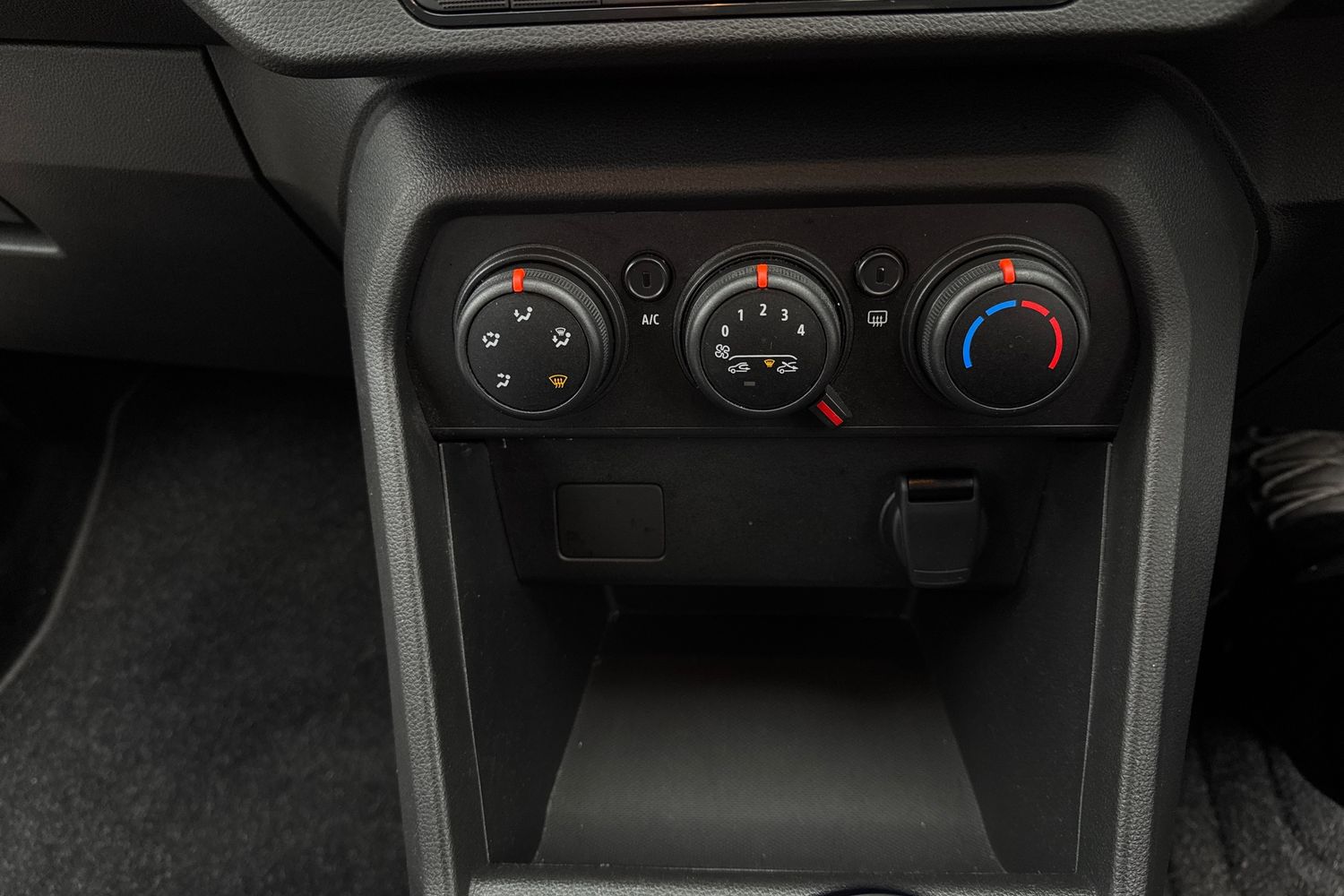 Used Dacia Sandero Stepway 2024 for sale - 77815156: Photo 27