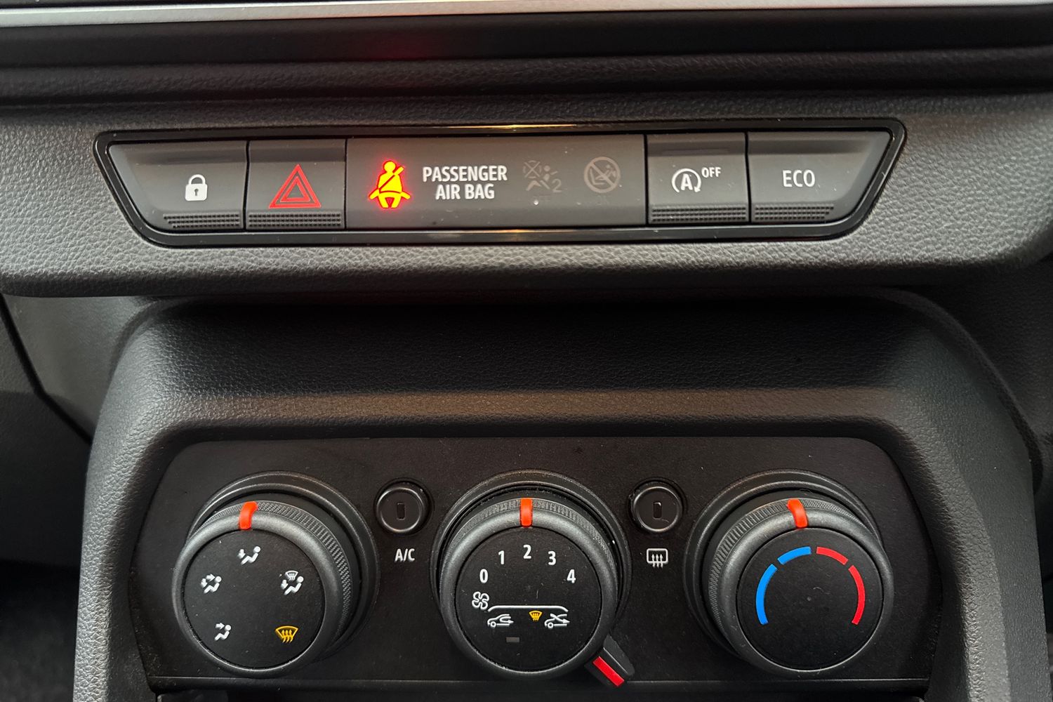 Used Dacia Sandero Stepway 2024 for sale - 77815156: Photo 28