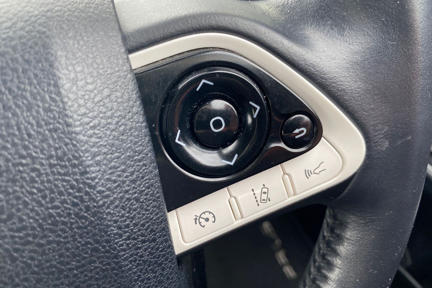Used Toyota Prius 2018 for sale - 76128811: Photo 25