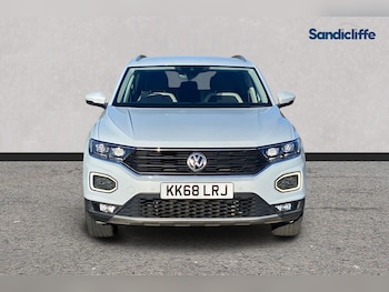 Used Volkswagen T-Roc 2019 for sale - 76470866: Photo