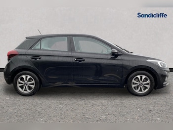 Used Hyundai i20 2019 for sale - 77096874: Photo