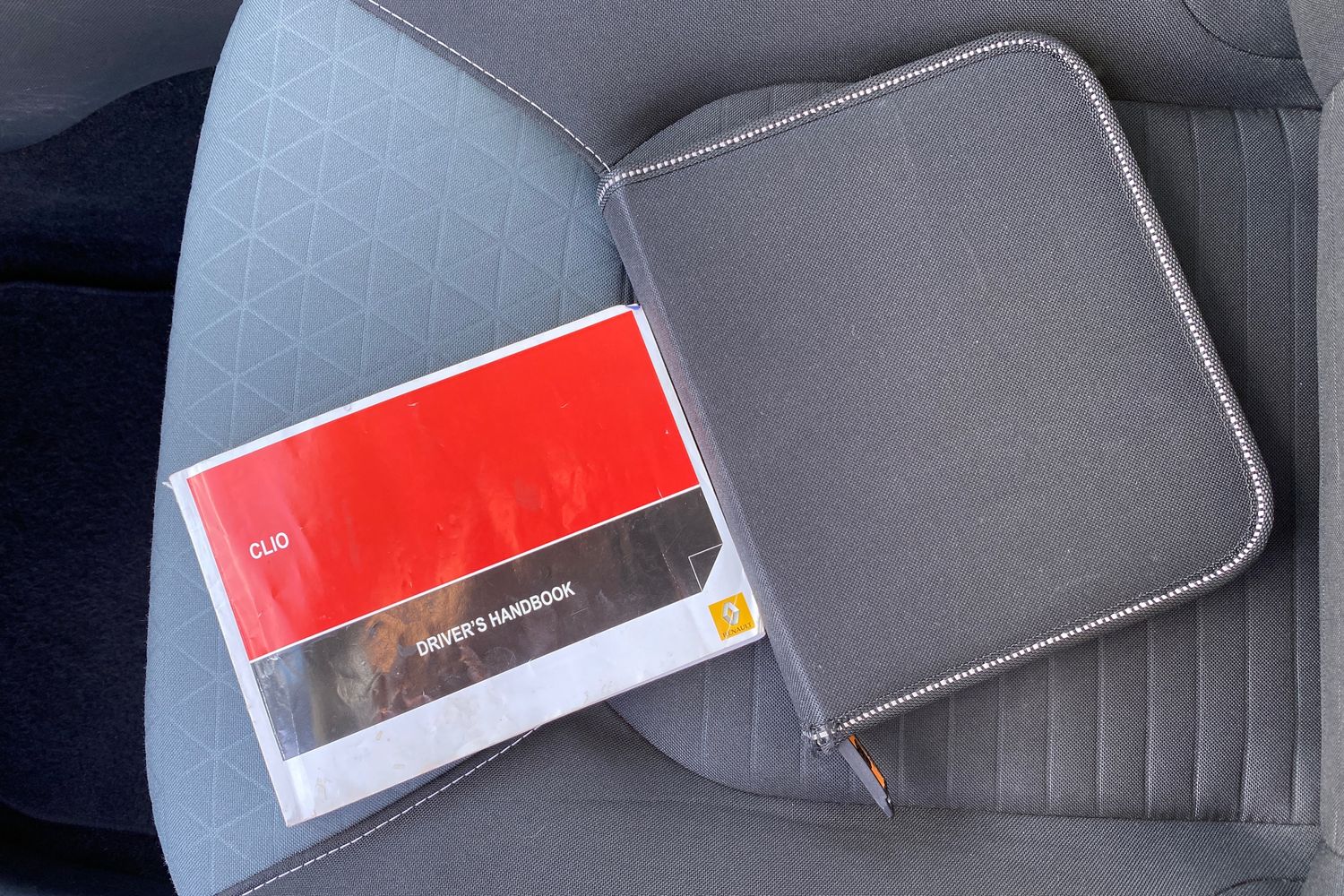 Used Renault Clio 2014 for sale - 76383050: Photo 17