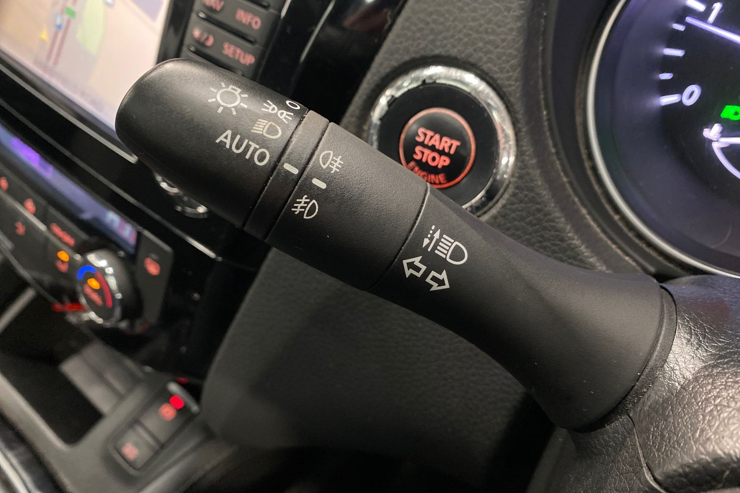 Used Nissan Qashqai 2017 for sale - 77260787: Photo 24