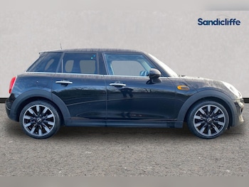 Used MINI Hatch 2018 for sale - 76768991: Photo
