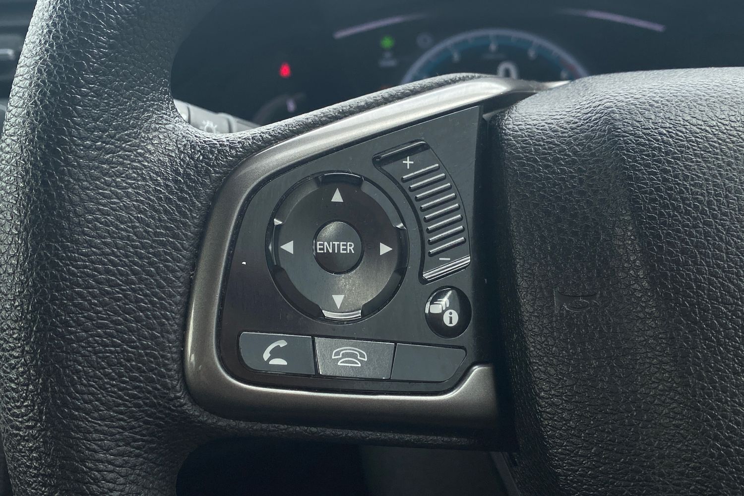 Used Honda Civic 2017 for sale - 77735537: Photo 26